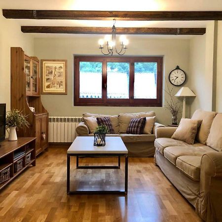 Acogedor Apartamento En El Corazon Del Valle Les Bordes ภายนอก รูปภาพ