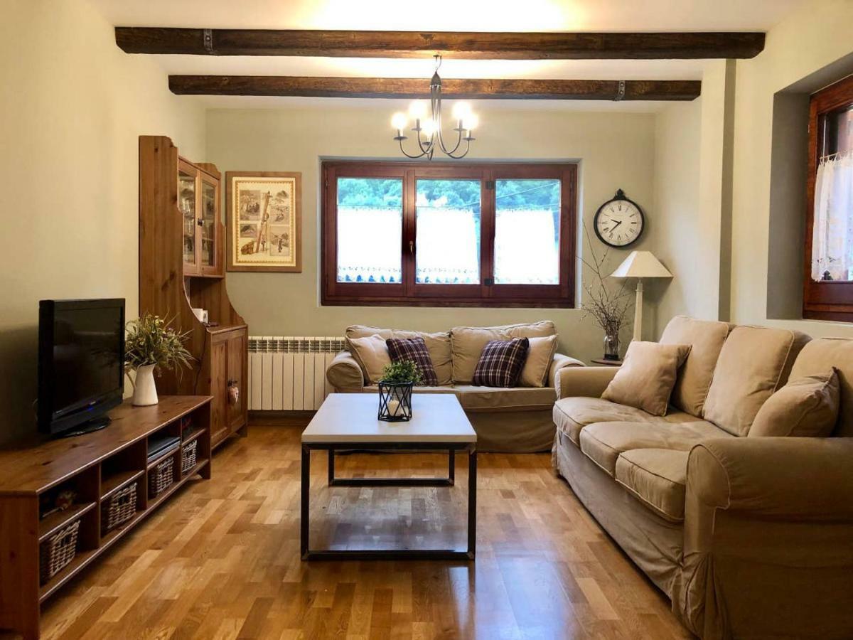 Acogedor Apartamento En El Corazon Del Valle Les Bordes ภายนอก รูปภาพ
